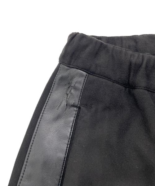 SASQUATCHfabrix.（サスクワッチファブリックス）SASQUATCHfabrix. (サスクワッチファブリックス) FAKE SUEDE TRAINING PANTS ブラック サイズ:SIZE Sの古着・服飾アイテム