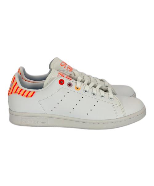 adidas（アディダス）adidas (アディダス) スニーカー ホワイト サイズ:SIZE 24.5cmの古着・服飾アイテム