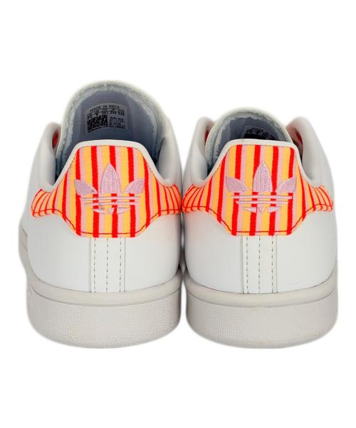 adidas（アディダス）adidas (アディダス) スニーカー ホワイト サイズ:SIZE 24.5cmの古着・服飾アイテム