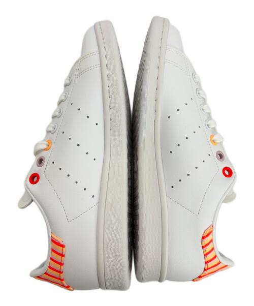 adidas（アディダス）adidas (アディダス) スニーカー ホワイト サイズ:SIZE 24.5cmの古着・服飾アイテム