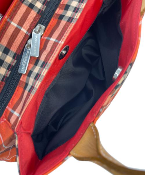 BURBERRY（バーバリー）BURBERRY (バーバリー) ハンドバッグ レッドの古着・服飾アイテム