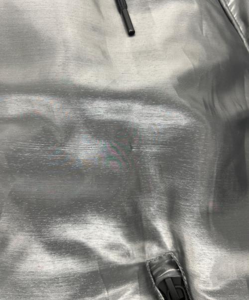 Calvin Klein Jeans（カルバンクラインジーンズ）Calvin Klein Jeans (カルバンクラインジーンズ) リキッドメタルパファージャケット グレー サイズ:SIZE Mの古着・服飾アイテム