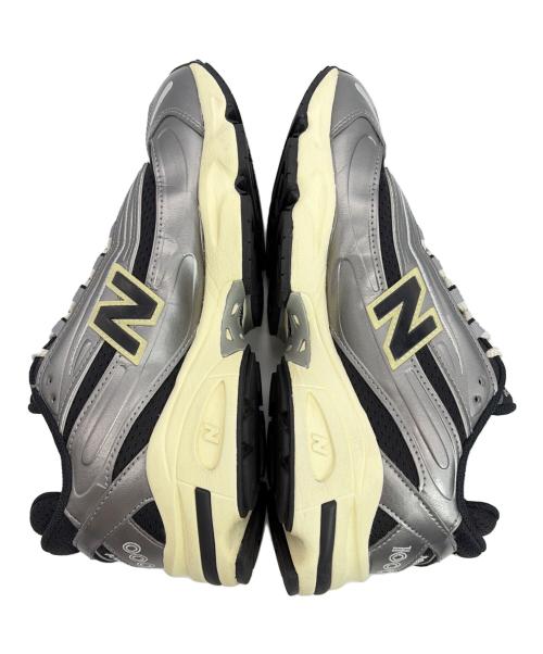 NEW BALANCE（ニューバランス）NEW BALANCE (ニューバランス) スニーカー ブラック×シルバー サイズ:SIZE 26cmの古着・服飾アイテム