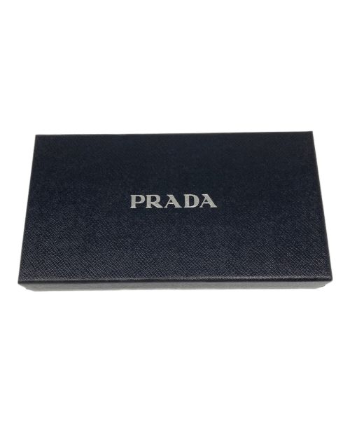 PRADA（プラダ）PRADA (プラダ) サフィアーノレザー(牛革)　ラウンドファスナー長財布 ピンクの古着・服飾アイテム