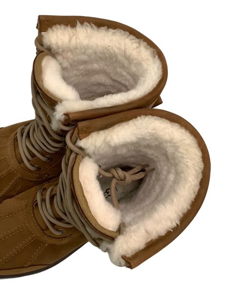 UGG（アグ）UGG (アグ) Adirondack III（アディロンダックブーツ III） キャメル サイズ:USA 6の古着・服飾アイテム