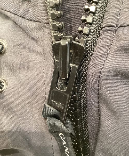 CANADA GOOSE（カナダグース）CANADA GOOSE (カナダグース) LORETTE PARKA FUSION FIT ネイビー サイズ:XLの古着・服飾アイテム