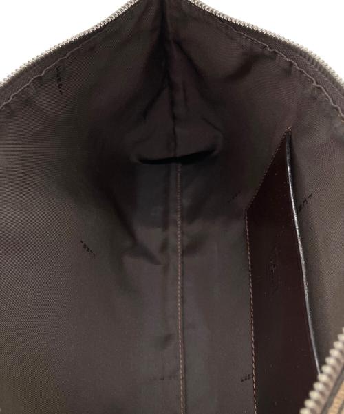 FENDI（フェンディ）FENDI (フェンディ) ズッカ　ショルダーバッグ ブラウン×ブラックの古着・服飾アイテム