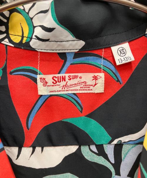 Sun Surf（サンサーフ）Sun Surf (サンサーフ) アロハシャツ　Special Edition KEONI OF HAWAII レッド サイズ:XSの古着・服飾アイテム