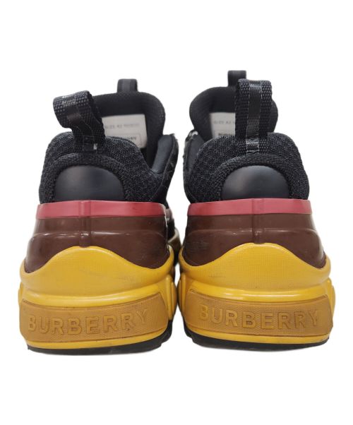 BURBERRY（バーバリー）BURBERRY (バーバリー) アーサーロートップスニーカー ブラウン サイズ:42の古着・服飾アイテム
