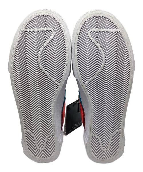 NIKE（ナイキ）NIKE (ナイキ) sacai (サカイ) KAWS (カウズ) ブレーザーロー チームレッド×ホットラバ×ホワイト サイズ:26.5の古着・服飾アイテム