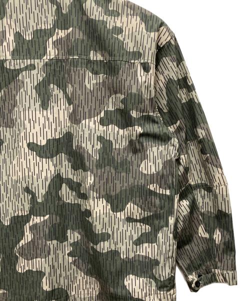 TIGHTBOOTH PRODUCTION（タイトブースプロダクション）TIGHTBOOTH PRODUCTION (タイトブースプロダクション) カモフラ柄ジップアップジャケット カーキ サイズ:Lの古着・服飾アイテム
