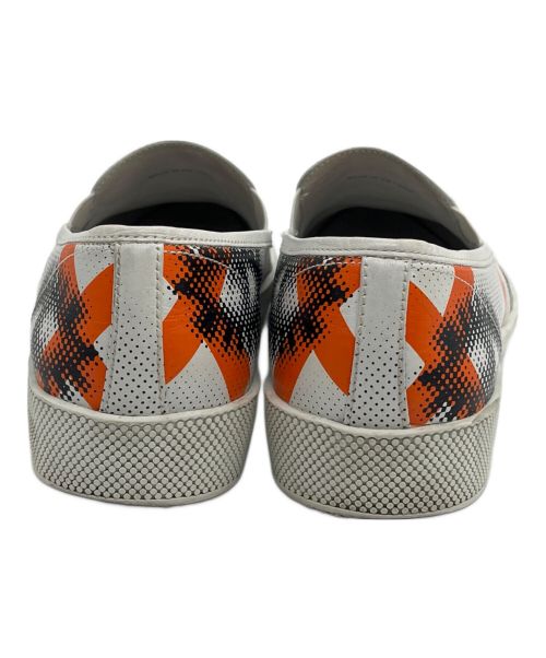 PRADA（プラダ）PRADA (プラダ) スリッポン ホワイト サイズ:SIZE 6 1/2の古着・服飾アイテム