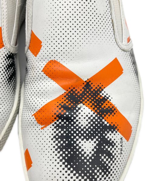 PRADA（プラダ）PRADA (プラダ) スリッポン ホワイト サイズ:SIZE 6 1/2の古着・服飾アイテム