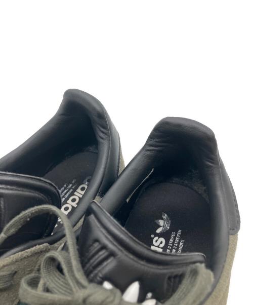 adidas（アディダス）adidas (アディダス) スニーカー グレー サイズ:26.5の古着・服飾アイテム