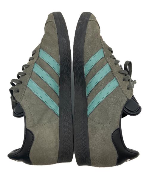adidas（アディダス）adidas (アディダス) スニーカー グレー サイズ:26.5の古着・服飾アイテム