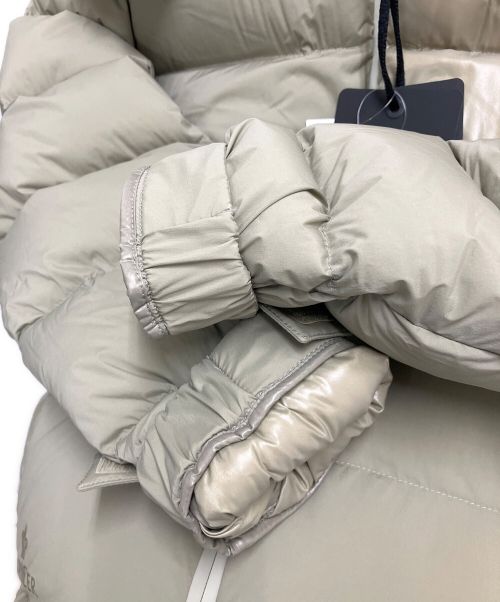 MONCLER（モンクレール）MONCLER (モンクレール) ダウンジャケット ベージュ サイズ:2の古着・服飾アイテム