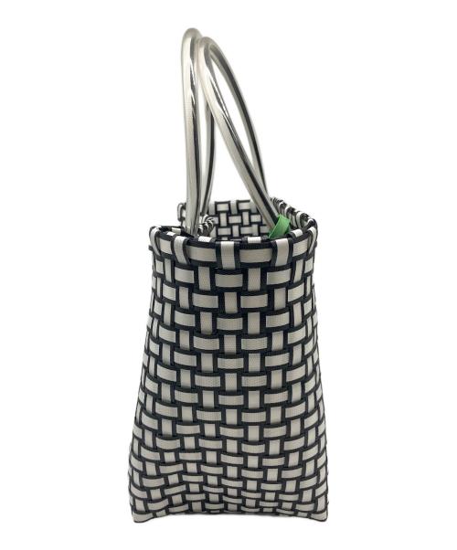 MARNI（マルニ）MARNI (マルニ) カゴバッグ ブラック×ホワイトの古着・服飾アイテム