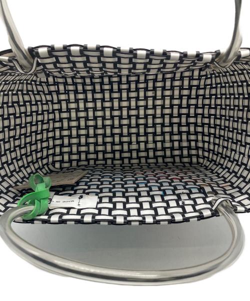 MARNI（マルニ）MARNI (マルニ) カゴバッグ ブラック×ホワイトの古着・服飾アイテム