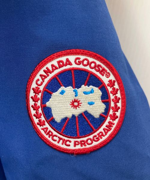 CANADA GOOSE（カナダグース）CANADA GOOSE (カナダグース) ダウンジャケット ブルー サイズ:SIZE Ｍの古着・服飾アイテム
