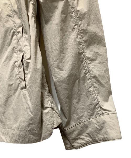 HERNO（ヘルノ）HERNO (ヘルノ) コーチジャケット ベージュ サイズ:SIZE 46の古着・服飾アイテム