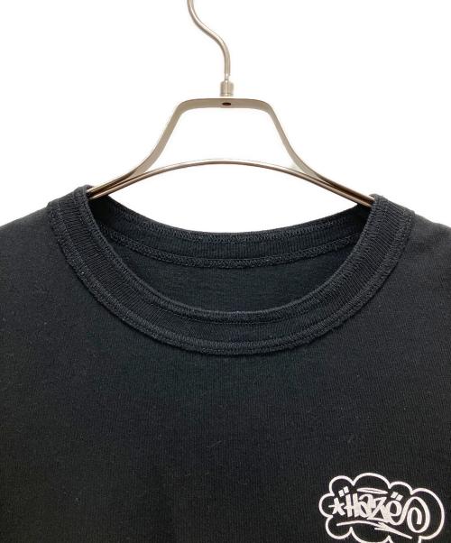 sacai（サカイ）sacai (サカイ) Tシャツ　Eric Haze ONEKINDWORD ブラック サイズ:SIZE 3の古着・服飾アイテム