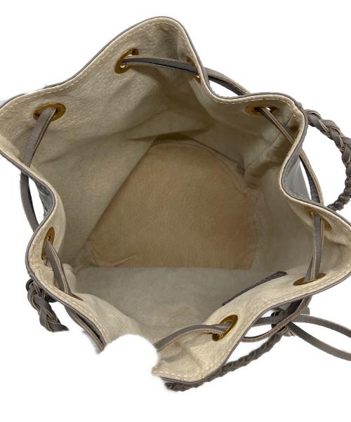 J&M DAVIDSON（ジェイ＆エム デヴィッドソン）J&M DAVIDSON (ジェイ＆エム デヴィッドソン) ハンドバッグ グレーの古着・服飾アイテム