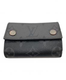 LOUIS VUITTON（ルイ ヴィトン）の古着「3つ折り財布　ディスカバリーコンパクトウォレット」｜ブラック