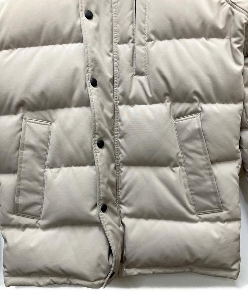 CANADA GOOSE（カナダグース）CANADA GOOSE (カナダグース) ダウンジャケット CARSON PARK アイボリー サイズ:SIZE Mの古着・服飾アイテム