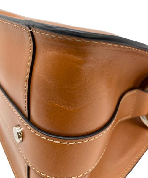 TOUT Y EST（トゥティエ）TOUT Y EST (トゥティエ) ワンショルダーバッグ ブラウンの古着・服飾アイテム