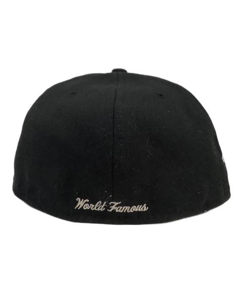 New Era（ニューエラ）New Era (ニューエラ) SUPREME (シュプリーム) キャップ 59FIFTY ブラック サイズ:７　３/８（５８．７ｃｍ）の古着・服飾アイテム