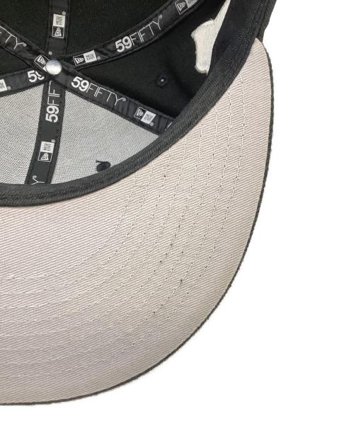 New Era（ニューエラ）New Era (ニューエラ) SUPREME (シュプリーム) キャップ 59FIFTY ブラック サイズ:７　３/８（５８．７ｃｍ）の古着・服飾アイテム