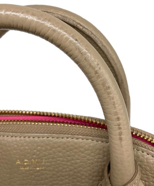 A.D.M.J.（エーディーエムジェイ）A.D.M.J. (エーディーエムジェイ) 2WAYショルダーバッグ ベージュの古着・服飾アイテム
