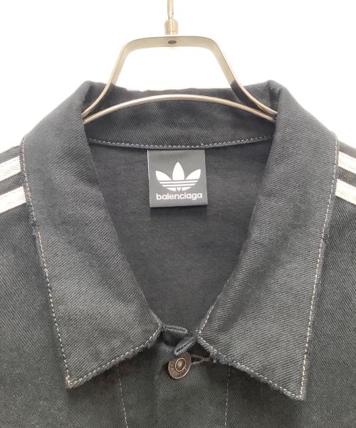 BALENCIAGA（バレンシアガ）BALENCIAGA (バレンシアガ) adidas (アディダス) 23SSクラッシュ加工サイドラインデニムジャケット ブラック サイズ:SIZE　Lの古着・服飾アイテム