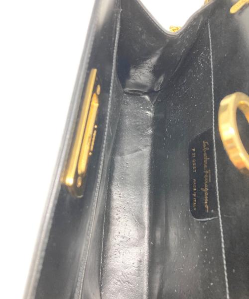 Salvatore Ferragamo（サルヴァトーレ フェラガモ）Salvatore Ferragamo (サルヴァトーレ フェラガモ) ショルダーバッグ　ガンチーニ ブラックの古着・服飾アイテム