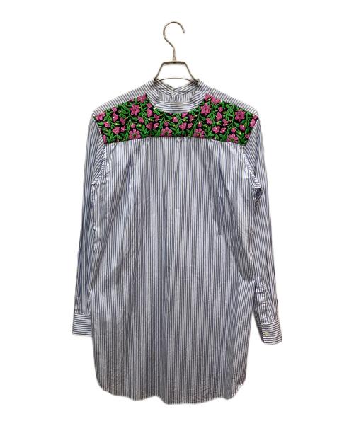 COMME des GARCONS HOMME PLUS（コムデギャルソンオムプリュス）COMME des GARCONS HOMME PLUS (コムデギャルソンオムプリュス) バックリバースフラワー刺繍ストライプシャツ スカイブルー サイズ:SIZE XSの古着・服飾アイテム