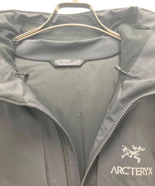 ARC'TERYX（アークテリクス）ARC'TERYX (アークテリクス) 中綿ジャケット　	Fission SV Jacket ブラック サイズ:SIZE Lの古着・服飾アイテム