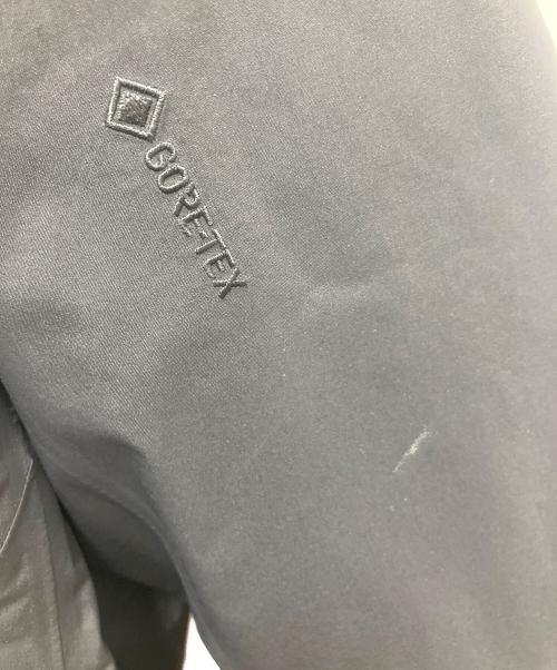 ARC'TERYX（アークテリクス）ARC'TERYX (アークテリクス) 中綿ジャケット　	Fission SV Jacket ブラック サイズ:SIZE Lの古着・服飾アイテム