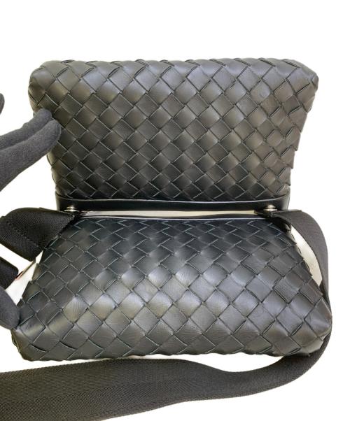 BOTTEGA VENETA（ボッテガベネタ）BOTTEGA VENETA (ボッテガベネタ) ショルダーバッグ　クラシックイントレチャート ブラックの古着・服飾アイテム
