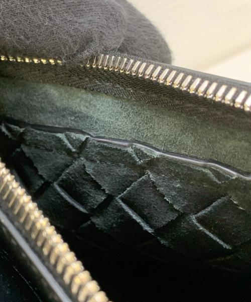 BOTTEGA VENETA（ボッテガベネタ）BOTTEGA VENETA (ボッテガベネタ) ショルダーバッグ　クラシックイントレチャート ブラックの古着・服飾アイテム