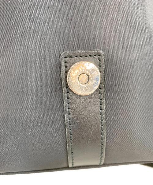 BURBERRY BLACK LABEL（バーバリーブラックレーベル）BURBERRY BLACK LABEL (バーバリーブラックレーベル) ナイロンショルダーバッグ ブラックの古着・服飾アイテム