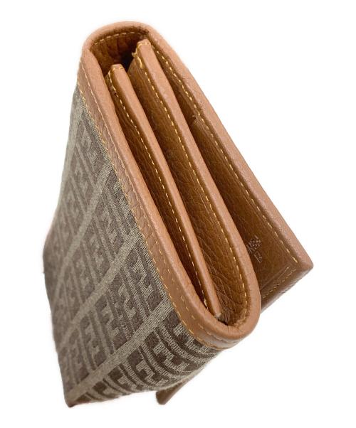 FENDI（フェンディ）FENDI (フェンディ) 2つ折り財布　ズッカ ベージュの古着・服飾アイテム