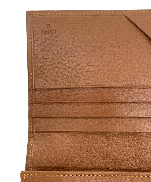 FENDI（フェンディ）FENDI (フェンディ) 2つ折り財布　ズッカ ベージュの古着・服飾アイテム