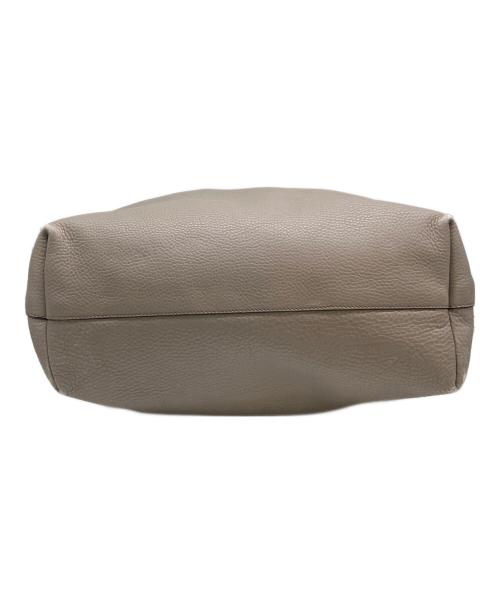 MIU MIU（ミュウミュウ）MIU MIU (ミュウミュウ) レザートートバッグ ベージュの古着・服飾アイテム