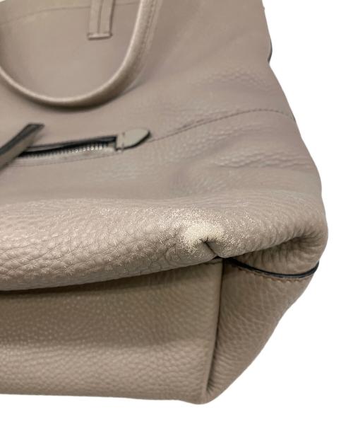 MIU MIU（ミュウミュウ）MIU MIU (ミュウミュウ) レザートートバッグ ベージュの古着・服飾アイテム