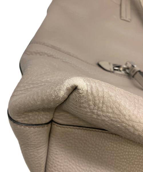 MIU MIU（ミュウミュウ）MIU MIU (ミュウミュウ) レザートートバッグ ベージュの古着・服飾アイテム