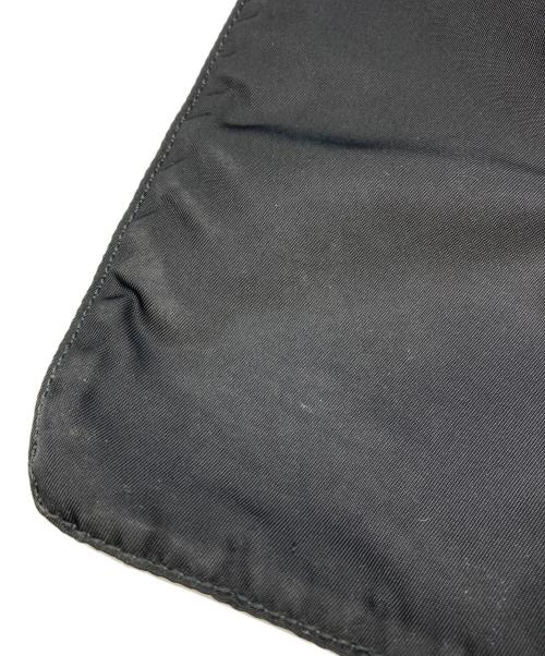 PRADA（プラダ）PRADA (プラダ) ナイロンショルダーバッグ ブラックの古着・服飾アイテム