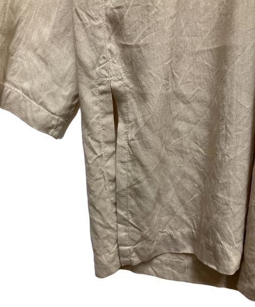 ISSEY MIYAKE PERMANENT（イッセイミヤケパーマネント）ISSEY MIYAKE PERMANENT (イッセイミヤケパーマネント) 長袖ブラウス ベージュ サイズ:Mの古着・服飾アイテム