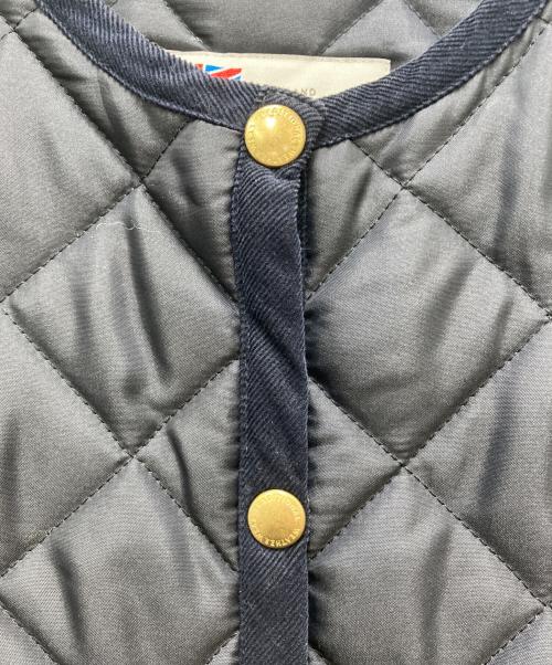 Traditional Weatherwear（トラディショナルウェザーウェア）Traditional Weatherwear (トラディショナルウェザーウェア) ARKLEY LONG キルティングノーカラーロングコート ネイビー サイズ:32の古着・服飾アイテム