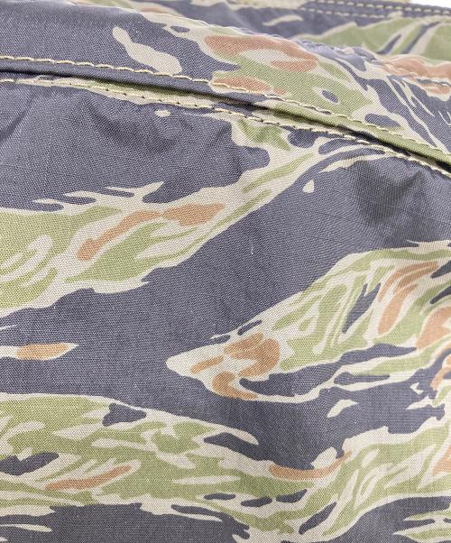 PORTER（ポーター）PORTER (ポーター) Hysteric Glamour (ヒステリックグラマー) TIGER CAMO PACKS アーミーポーチ オリーブの古着・服飾アイテム