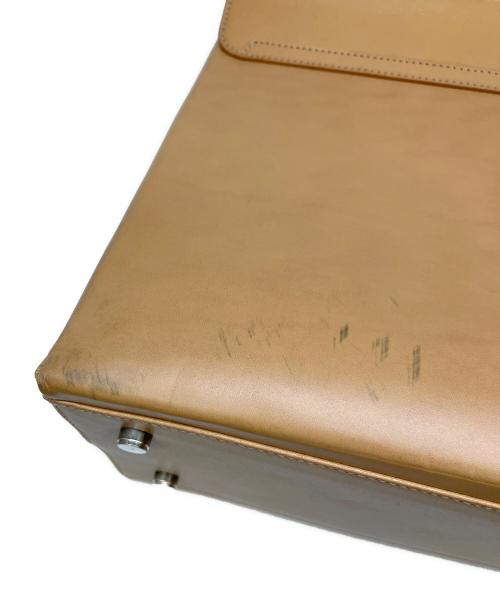 Salvatore Ferragamo（サルヴァトーレ フェラガモ）Salvatore Ferragamo (サルヴァトーレ フェラガモ) ハンドバッグ ベージュの古着・服飾アイテム